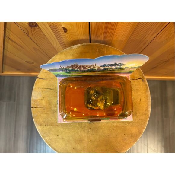 Chevron Disneyland Collectible Car The Autopia Cars Suzy Orange (6140) - Picture 5 of 6